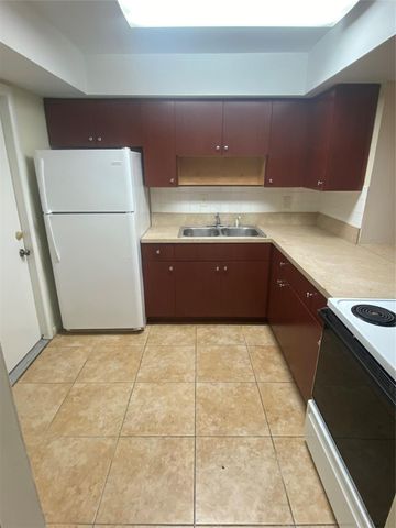 7931 SW 10th Street, North Lauderdale, FL 33068