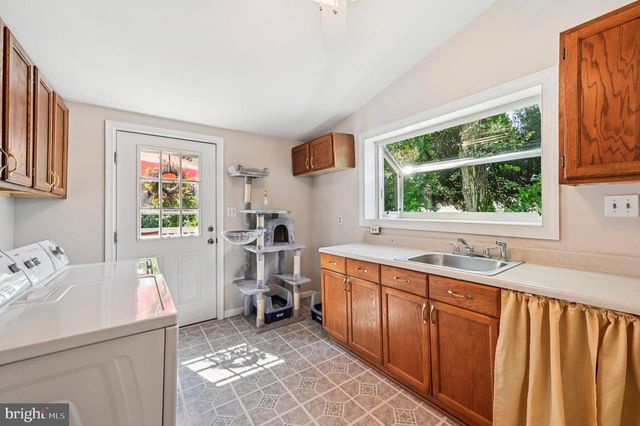 8421 OLD FREDERICK RD, Ellicott City, MD 21043