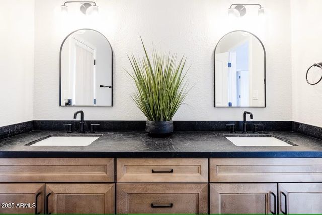 9073 E EVANS Drive, Scottsdale, AZ 85260