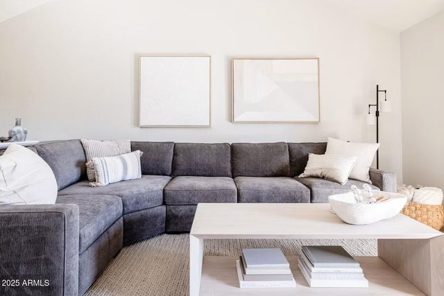 9073 E EVANS Drive, Scottsdale, AZ 85260