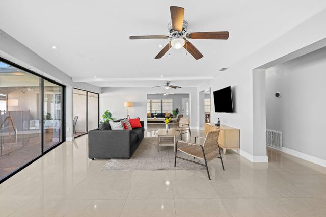 1601 NE 63rd St, Fort Lauderdale, FL 33334