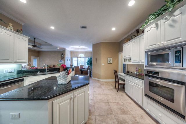 103 Fish Creek Lane, Montgomery, TX 77316