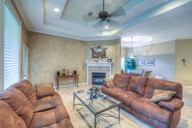 103 Fish Creek Lane, Montgomery, TX 77316