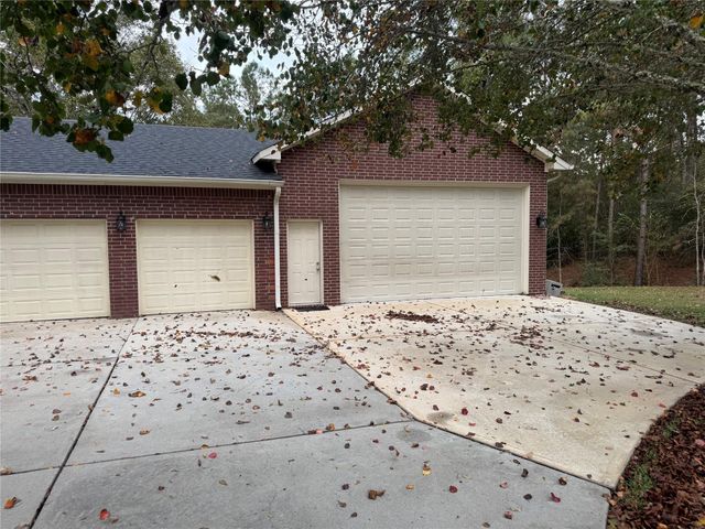 103 Fish Creek Lane, Montgomery, TX 77316