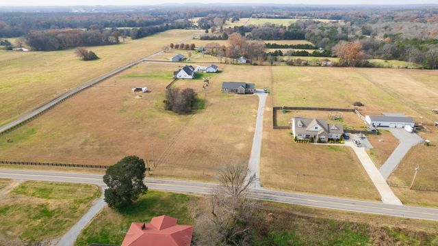 4480 Lunns Store Rd, Lewisburg, TN 37091