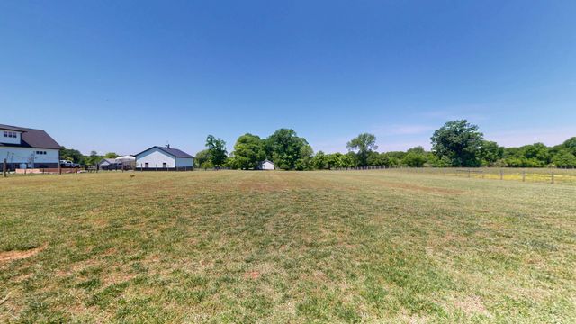 4480 Lunns Store Rd, Lewisburg, TN 37091