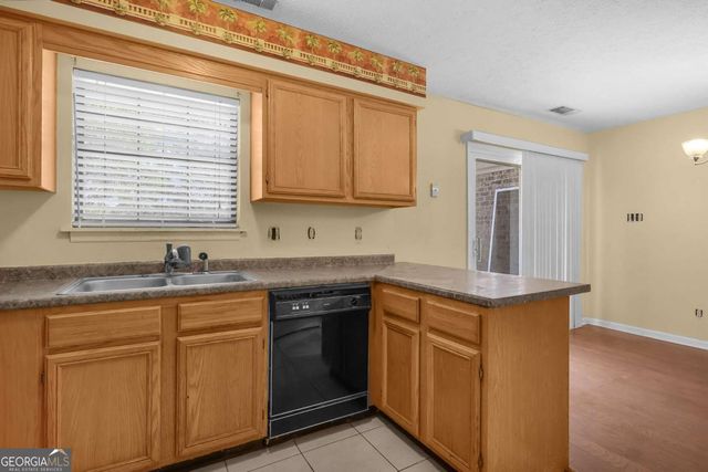 677 Roebling Road, Bloomingdale, GA 31302