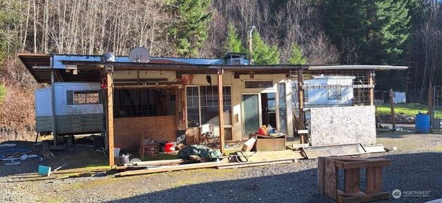 1586 King Road, Winlock, WA 98596