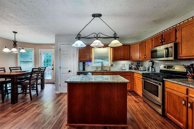 40 Oxford Place, Dallas, GA 30157