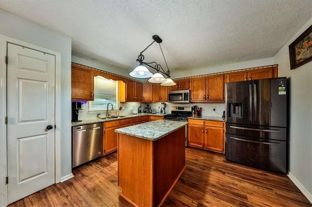 40 Oxford Place, Dallas, GA 30157