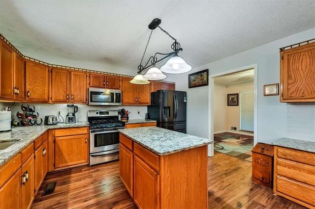 40 Oxford Place, Dallas, GA 30157
