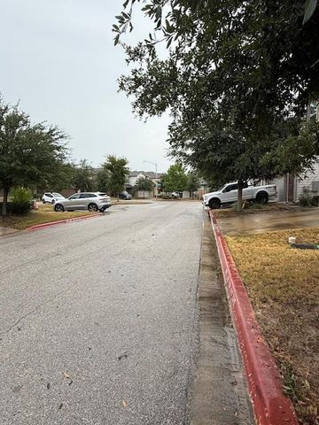 9704 Tall Tree LN 131, Austin, TX 78748