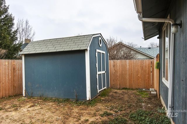 1052 NW 5th Ave, Meridian, ID 83642