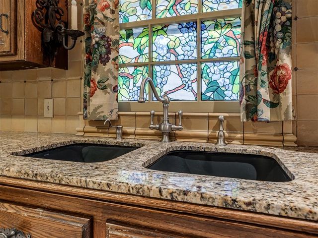 1105 Tedford Way, Oklahoma City, OK 73116