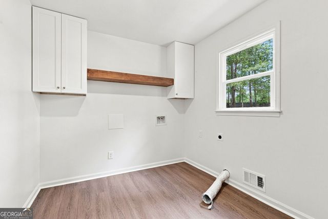 302 Hickory Lane, Canton, GA 30115