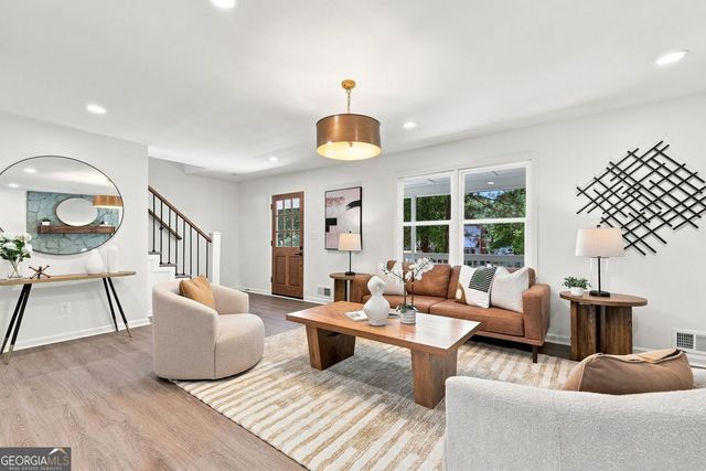 302 Hickory Lane, Canton, GA 30115