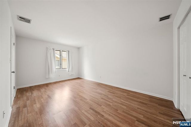 161 Roosevelt Place, Palisades Park, NJ 07650
