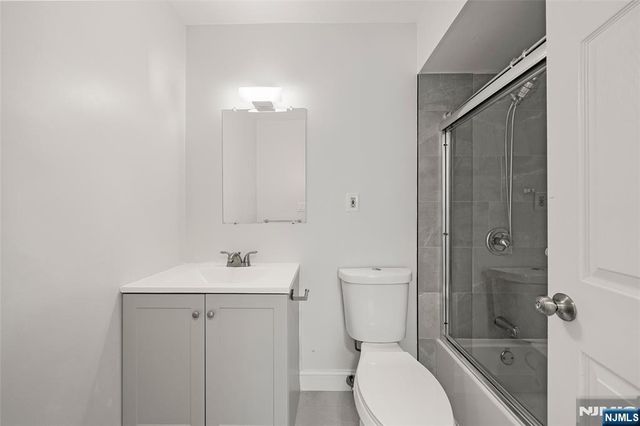 161 Roosevelt Place, Palisades Park, NJ 07650