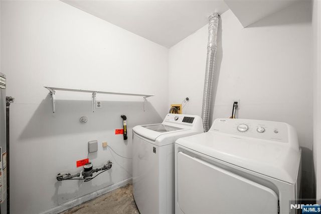161 Roosevelt Place, Palisades Park, NJ 07650