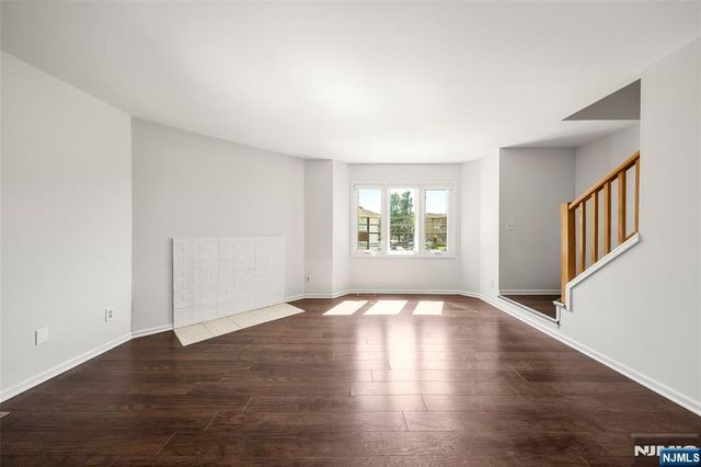 161 Roosevelt Place, Palisades Park, NJ 07650
