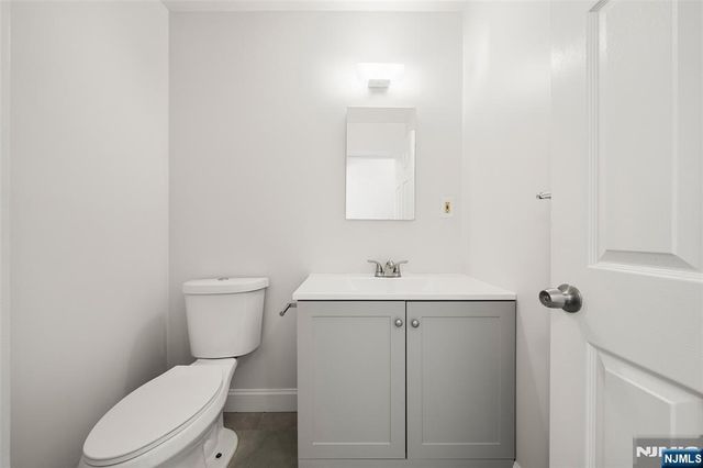 161 Roosevelt Place, Palisades Park, NJ 07650