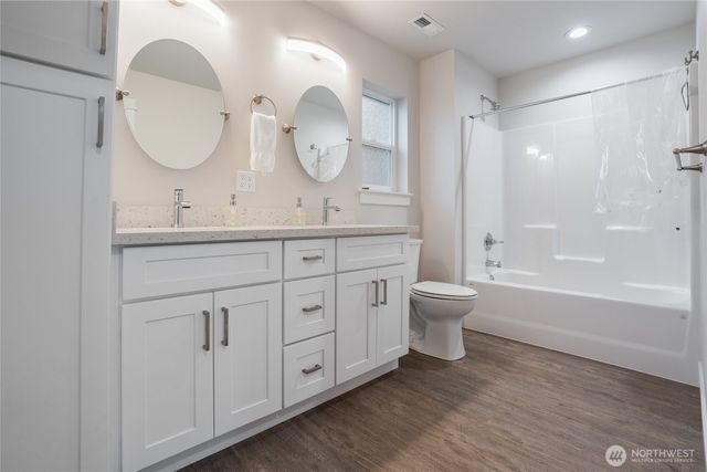 138 Blackfish Court, Bremerton, WA 98310