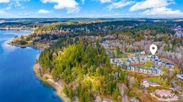 138 Blackfish Court, Bremerton, WA 98310