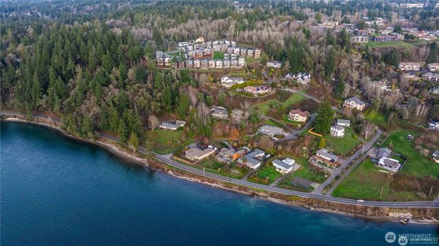 138 Blackfish Court, Bremerton, WA 98310