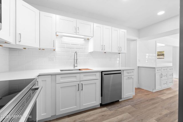 7541 STRATO Road, Jacksonville, FL 32210