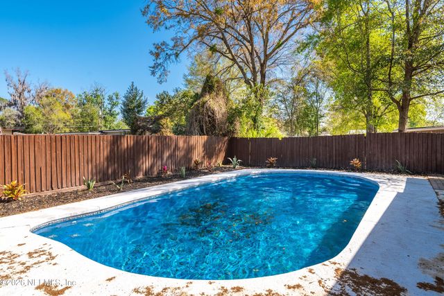 7541 STRATO Road, Jacksonville, FL 32210