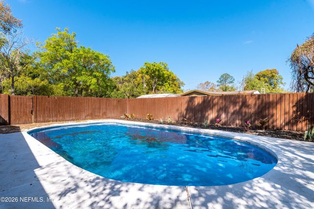 7541 STRATO Road, Jacksonville, FL 32210