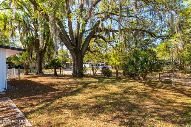 7541 STRATO Road, Jacksonville, FL 32210