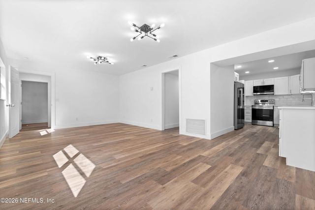 7541 STRATO Road, Jacksonville, FL 32210