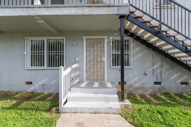 1055 W 84th, Los Angeles, CA 90044