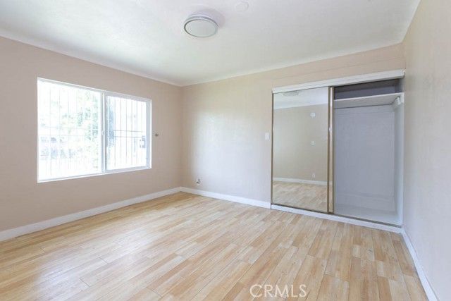 1055 W 84th, Los Angeles, CA 90044