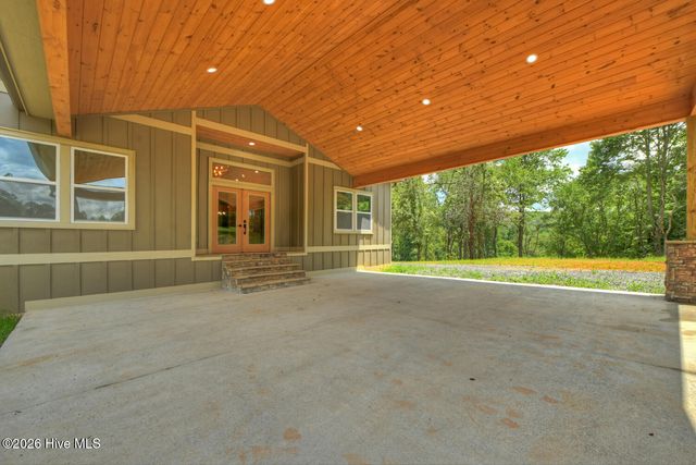 2125 Shady Grove Road, Murphy, NC 28906