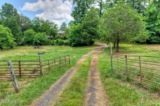 2125 Shady Grove Road, Murphy, NC 28906