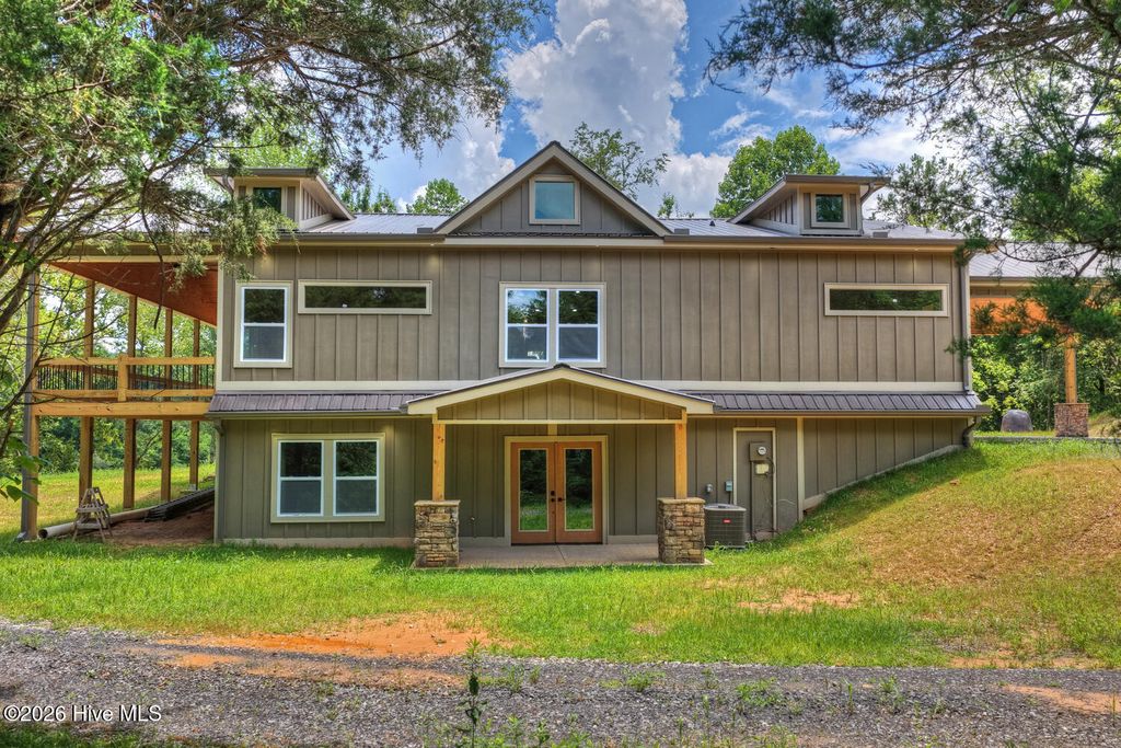 2125 Shady Grove Road, Murphy, NC 28906