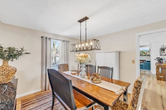 2225 Abbey Lane, Akron, OH 44319