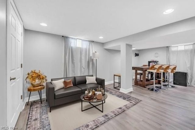 2225 Abbey Lane, Akron, OH 44319