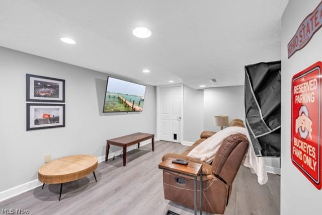 2225 Abbey Lane, Akron, OH 44319