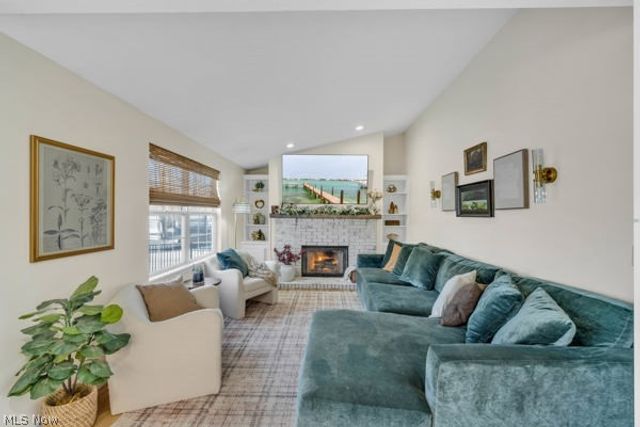 2225 Abbey Lane, Akron, OH 44319