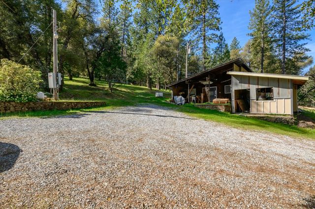 3640 Omo Ranch Rd, Somerset, CA 95684