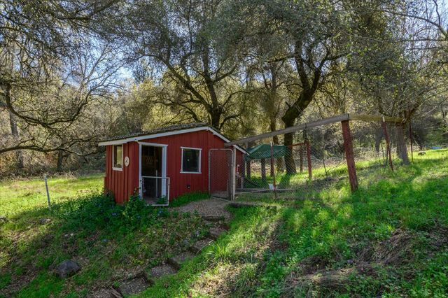 3640 Omo Ranch Rd, Somerset, CA 95684