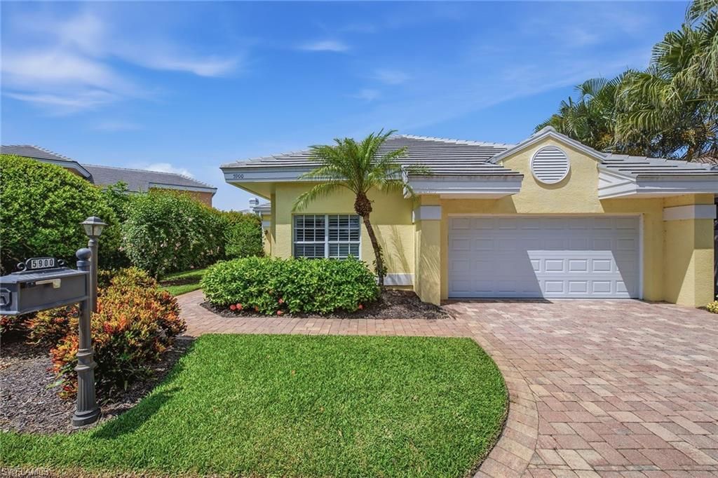 5900 Fountain DR, NAPLES, FL 34119 — photo 2