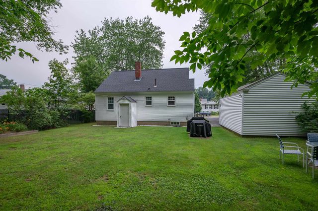 88 Newgate Circle, Manchester, NH 03102