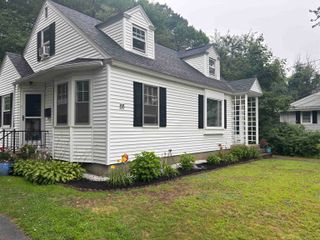88 Newgate Circle, Manchester, NH 03102