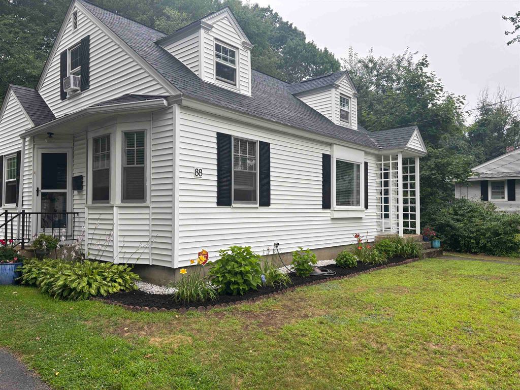 88 Newgate Circle, Manchester, NH 03102
