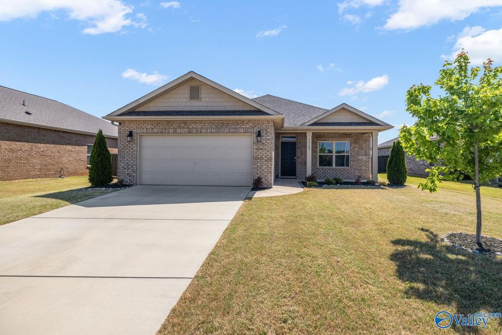 16168 Glenncrest Lane, Harvest, AL 35749
