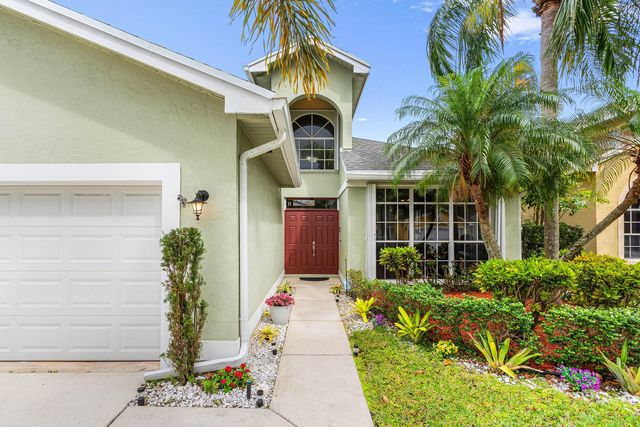 1030 Fairfax Circle W, Boynton Beach, FL 33436